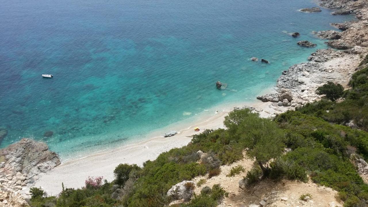Appartamento Tra Mare E Montagna バウネーイ エクステリア 写真